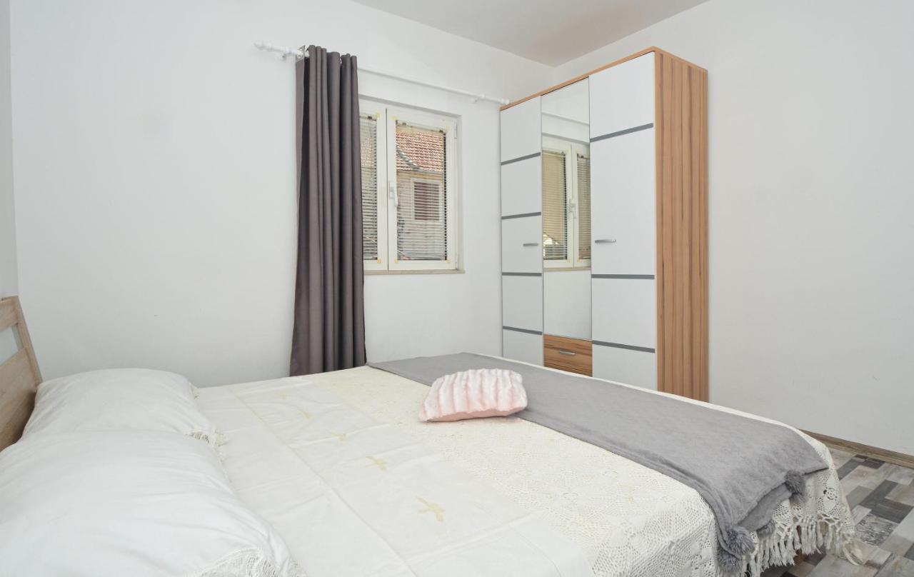 סגט ווראנייצה Apartments Luciano מראה חיצוני תמונה