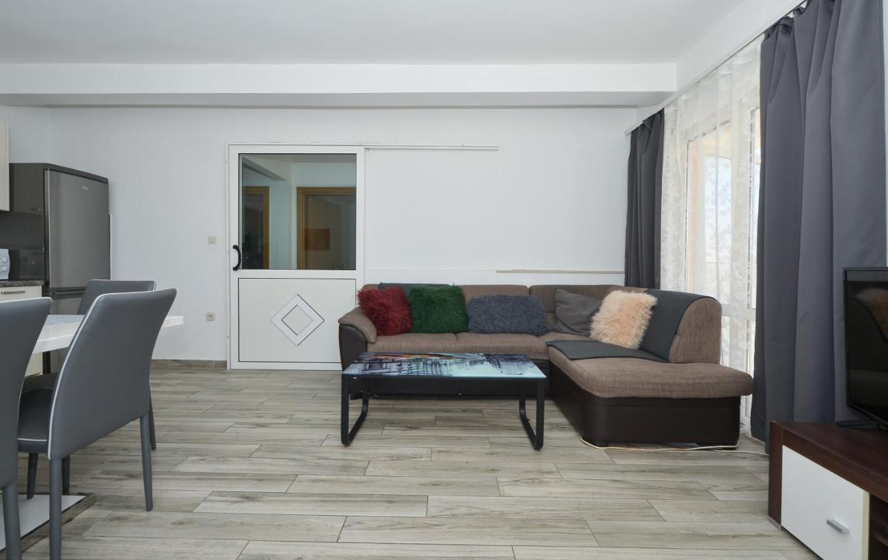 סגט ווראנייצה Apartments Luciano מראה חיצוני תמונה