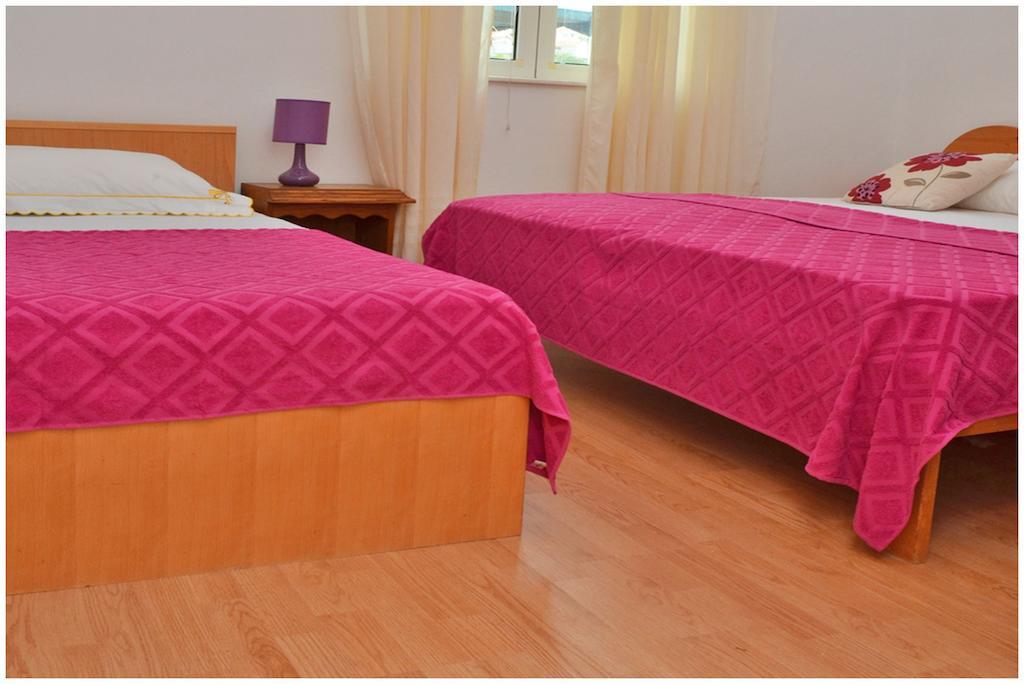 סגט ווראנייצה Apartments Luciano חדר תמונה